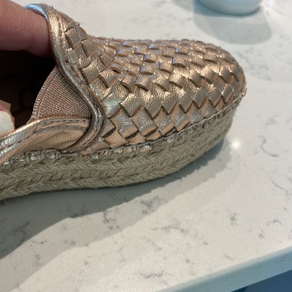 Sam Edelman Metallic Rose Slip on Leather & weave Loafers . - Picture 8 of 9